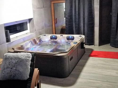 Domácí wellness s vířivkou