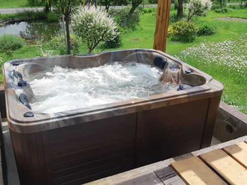 Montáž vířivky zapuštěné do podlahy