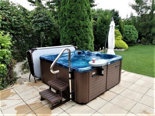 Venkovní vířivka NOMIA